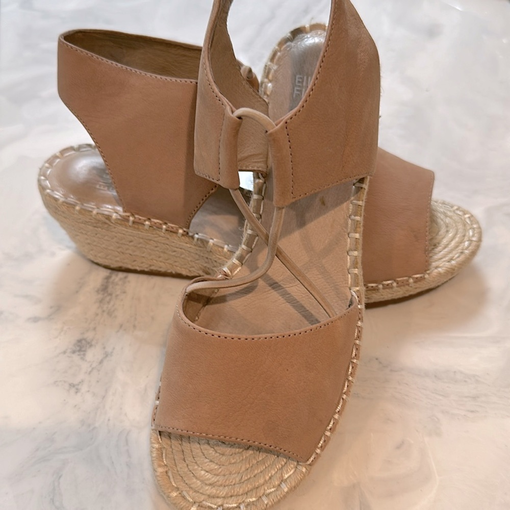 Like new Eileen Fisher wedge sandals size 81/2